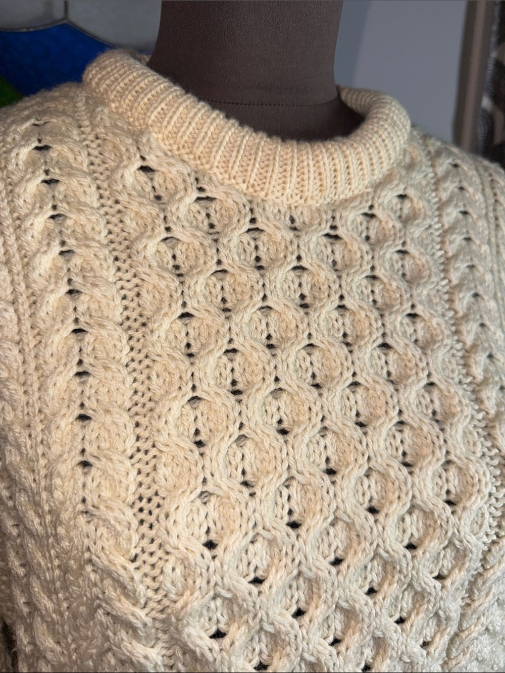 Vintage Carraig Donn 100% Merino Wool Irish Aran Cable Knit Sweater Cream XS - Picture 3 of 8